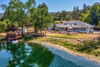 Oak Pond Retreat Stocked pond/pool table/BBQ Grill/EV Charger - Oakhurst - 0