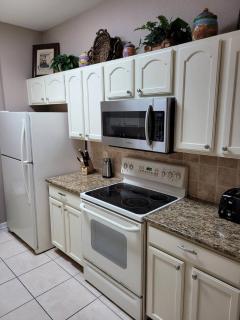 Convenient 3 bed Condo One Mile from Disney World - 1