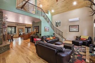 Bear Foot Lodge - Forest Lakes Estates - 4