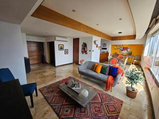 Spacious High Rise Condo - 0