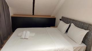 Brand new 1BR Top Moedani - 8