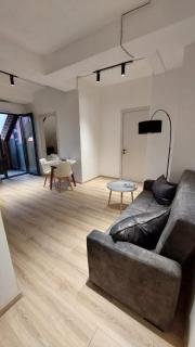 Brand new 1BR Top Moedani - 2