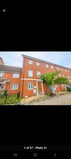 Zenwood Room - Thamesmead - 2