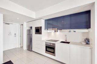 Hilton- Luxury Sky Ocean Lv27 Large Apartment - Gold Coast - 7