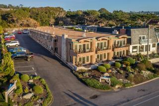 Little Sur Inn - 8