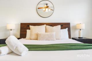 Perfect Central Location w Free Prkg and Cozy Beds - Austin - 8