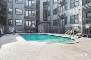Modern Dual Rentals Near Lady Bird Lake and Downtown - Austin - 2