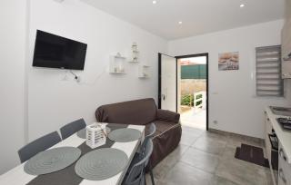 Stunning Home In Avola - 9