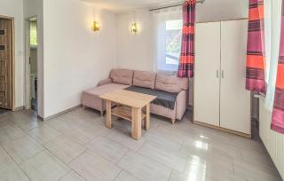 Gorgeous Home In Spore With Wifi - 9