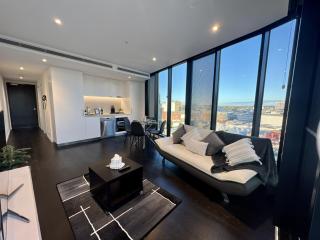 Stylish 1-Bed with Pool, Gym & Free Parking - Brisbane - 2