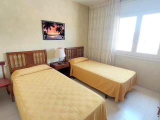 Ático con Gran Terraza en Grifeu, Cerca de la Playa, Ideal para Parejas, Llançà - ES-170-90 - 8