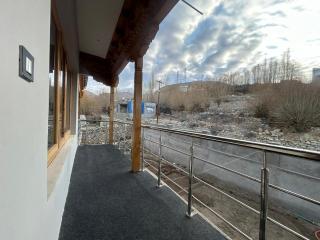 Hillside Farmstay Leh - Leh - 5