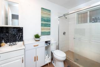 Unparalleled Luxury 2BR Home in Prime LA Location - 6