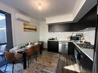 Entire 2br, hideaway - Narellan - 1