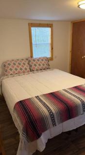 Charming 1 BR Compact Cabin - Marion - 5