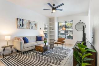 2BR CozySuites at Kierland Commons with pool #02 - Scottsdale - 0