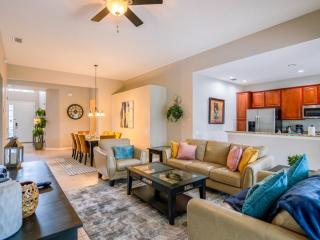 Luxury Disney Villa 5BR With Private Pool and Spa (4 Miles from Disney) - Orlando - 2