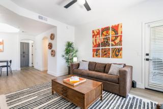 CozySuites at Kierland Commons with pool#15 - Scottsdale - 0