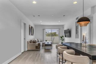 Luxury & Modern 3 Bedroom & 3 Bathroom Penthouse in Santa Monica with FREE Parking - Los Angeles - 7