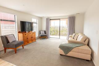Fantastic Views on Farrant Dr - Wanaka - 8
