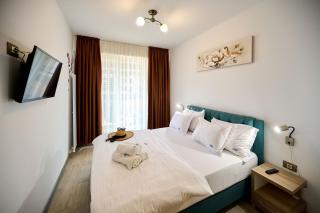 Evelyn's Apartment Spa&Pool Beach Resort - Mamaia - 4