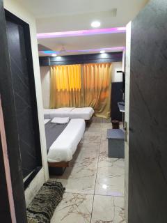 Hotel Heritage Gurukul - 1