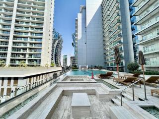 Modern Studio Living in Majestine ,Businessbay - Dubai - 9
