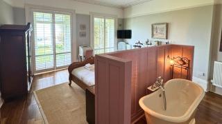 Port View Elegance & Splendour, Seaview & Parking - 5