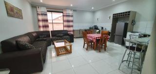 House Mart - Hentiesbaai - 9