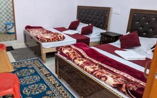 Blue Pine Tourist Lodge by StayApart , Sitapur 7 kms short of Gaurikund - Gaurikund - 3