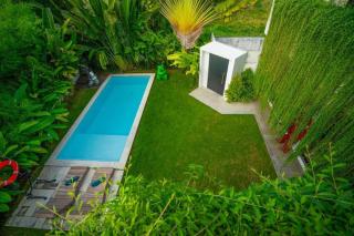 Lush 3 BR enclose living room next to Canggu beach - Canggu - 6
