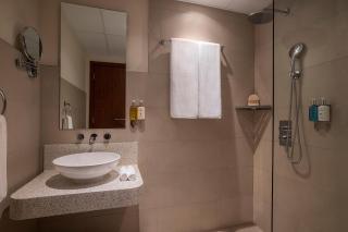 Queen Elizabeth 2 Hotel - Dubai - 1