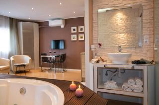 Perfect Romantic Getaway, Cozy Retreat with Jacuzzi - Barcelone - 8