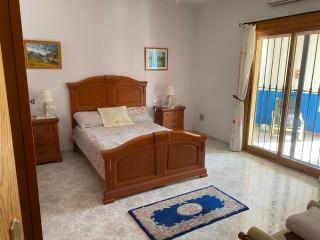Luxury Beachfront Villa in La Perla - - 1