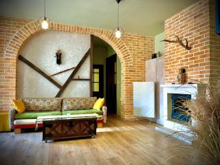 The Sunny Guest House of Veliko Tarnovo-Amazing View, Top Location - Veliko Tarnovo - 0