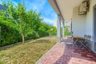Cozy New Apartments with Private Pool Podstrana - Podstrana - 6