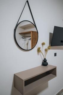 Mamfredas Suites - Kipseli - 9