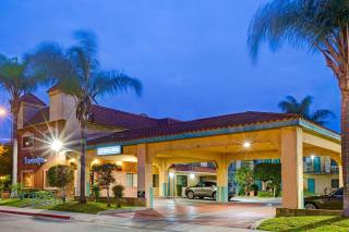 Travelodge by Wyndham Lynwood - 7
