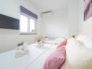 Apartment Lucius 2 by Interhome - Podstrana - 7