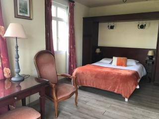 Logis Hôtel & Restaurant - Le Château Des Tourelles 3 étoiles - Le Wast - 9