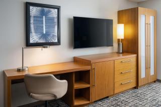 Hyatt Place Canton - Lake Cable - 5