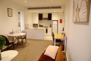 Entire Luxury, Affordable Bedroom Apartment next to CROWN Casino - Melbourne - 7
