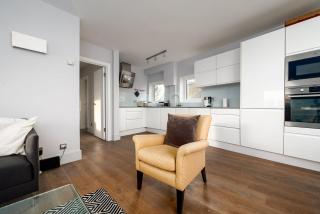 GuestReady - Central Living near Kensington Palace - 2