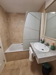 Casa Feliz - lovely 2 bed Penthouse in Manilva with pool, sea and mountain views, close to the beach and facilities - 5