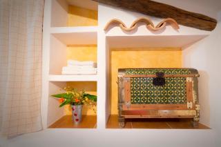 romantic house for 2 or 4 people with jacuzzi - - 6
