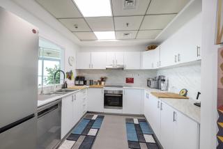 Stunning High Floor with partial Sea View 2BR in Dubai Marina - Dubai - 1