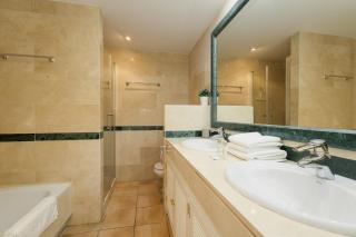 2 bedroom apartment next to the beach in Elviria, Marbella - Marbella - 2