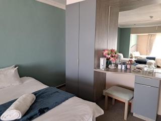 St Helena Bay Hotel - 3