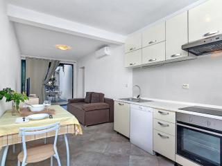 Apartment Rubin-3 by Interhome - Zastražišće - 9