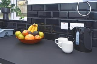 3bedroom-close-to-hospital-suitable for contractors and NHS - Stoke-on-Trent - 2